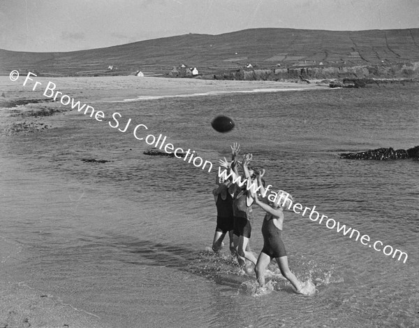 HEGARTY FAMILY BY THE SEA